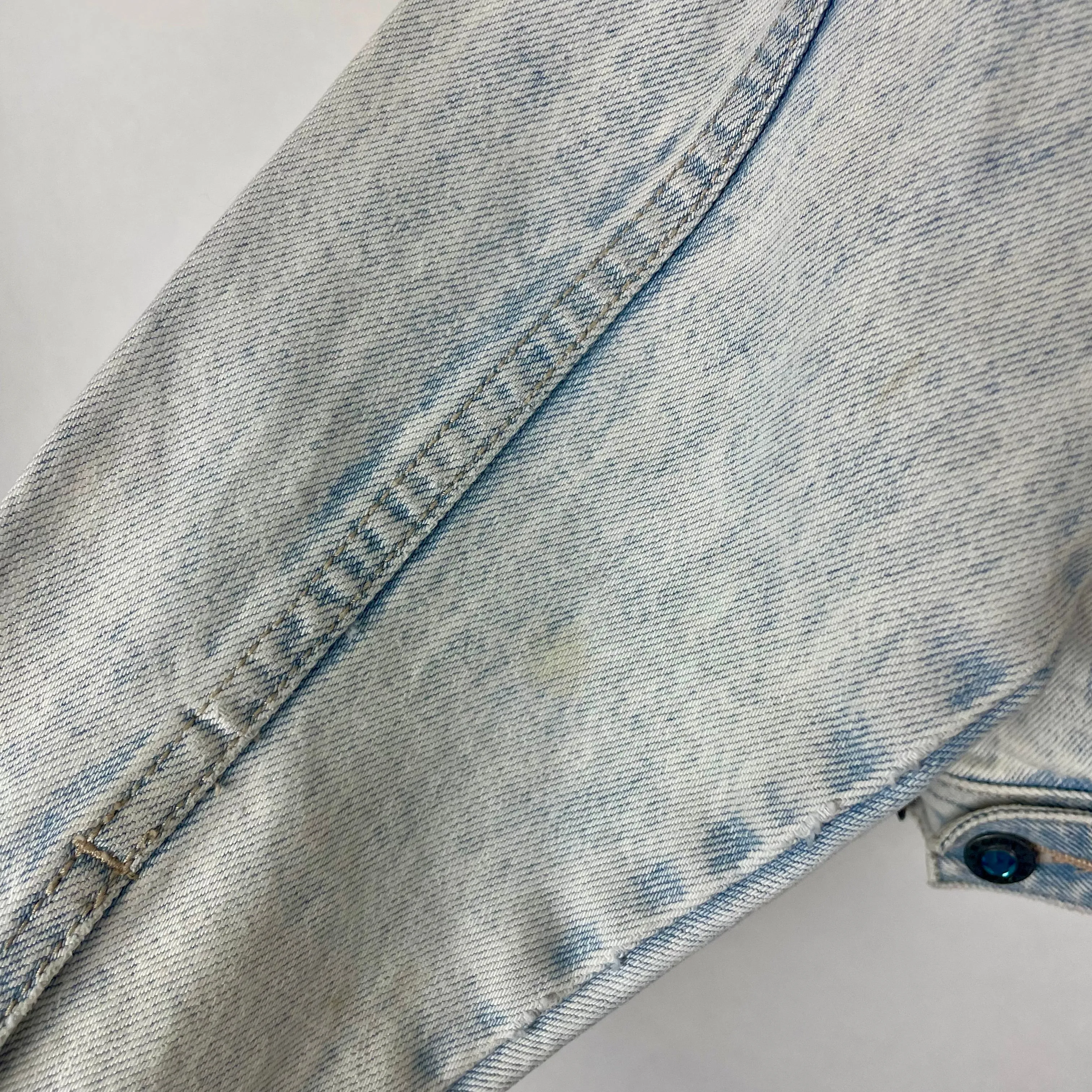 1980s LA Gear acid wash cropped denim jacket