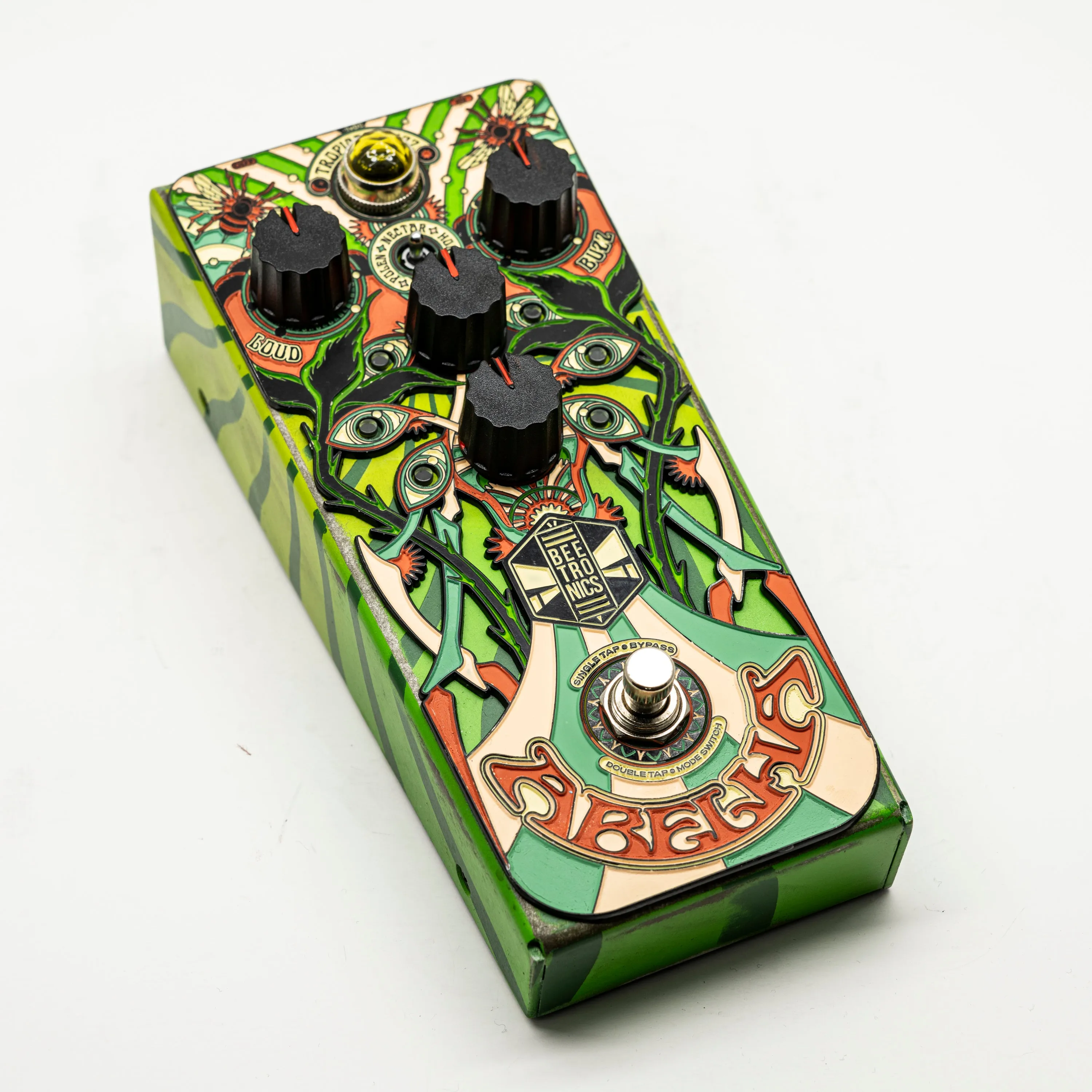 Abelha Tropical Fuzz • Custom Shop • AB0820