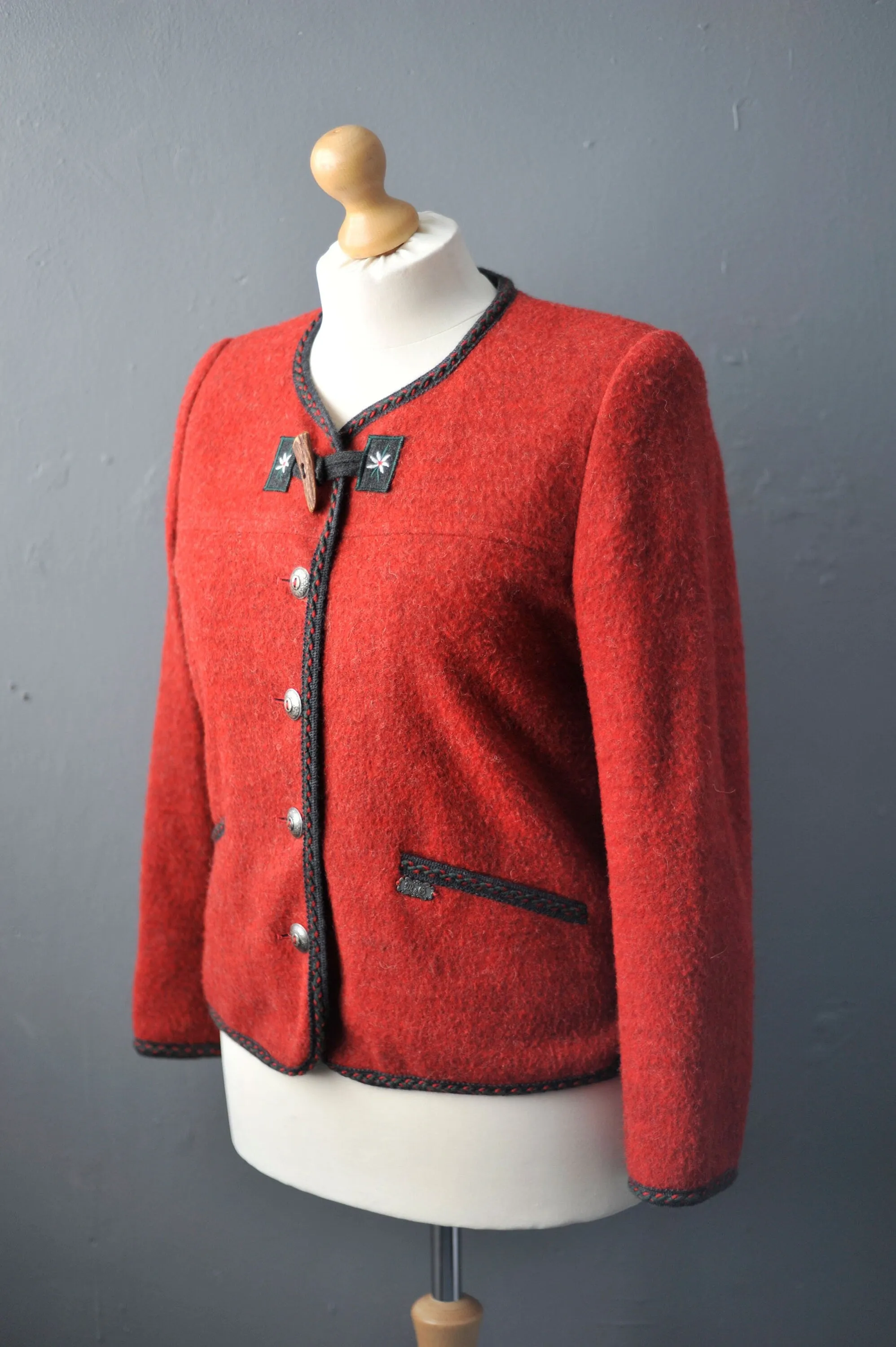 Bavarian Alpine Blazer by M&G, Oktoberfest Trachten Jacket with Edelweiss Flower, Size Medium