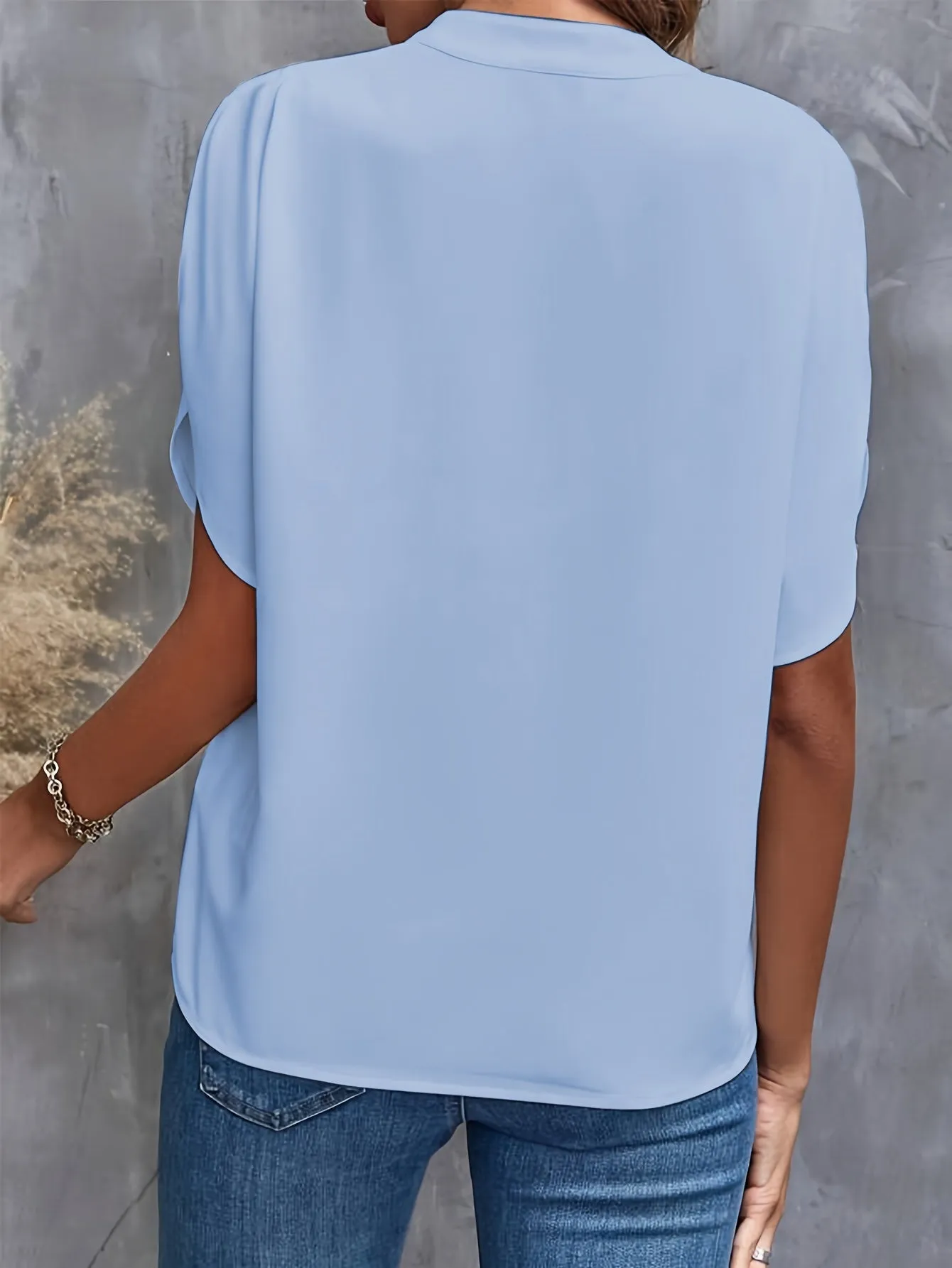 Billie™ - Classic V-Neck Top
