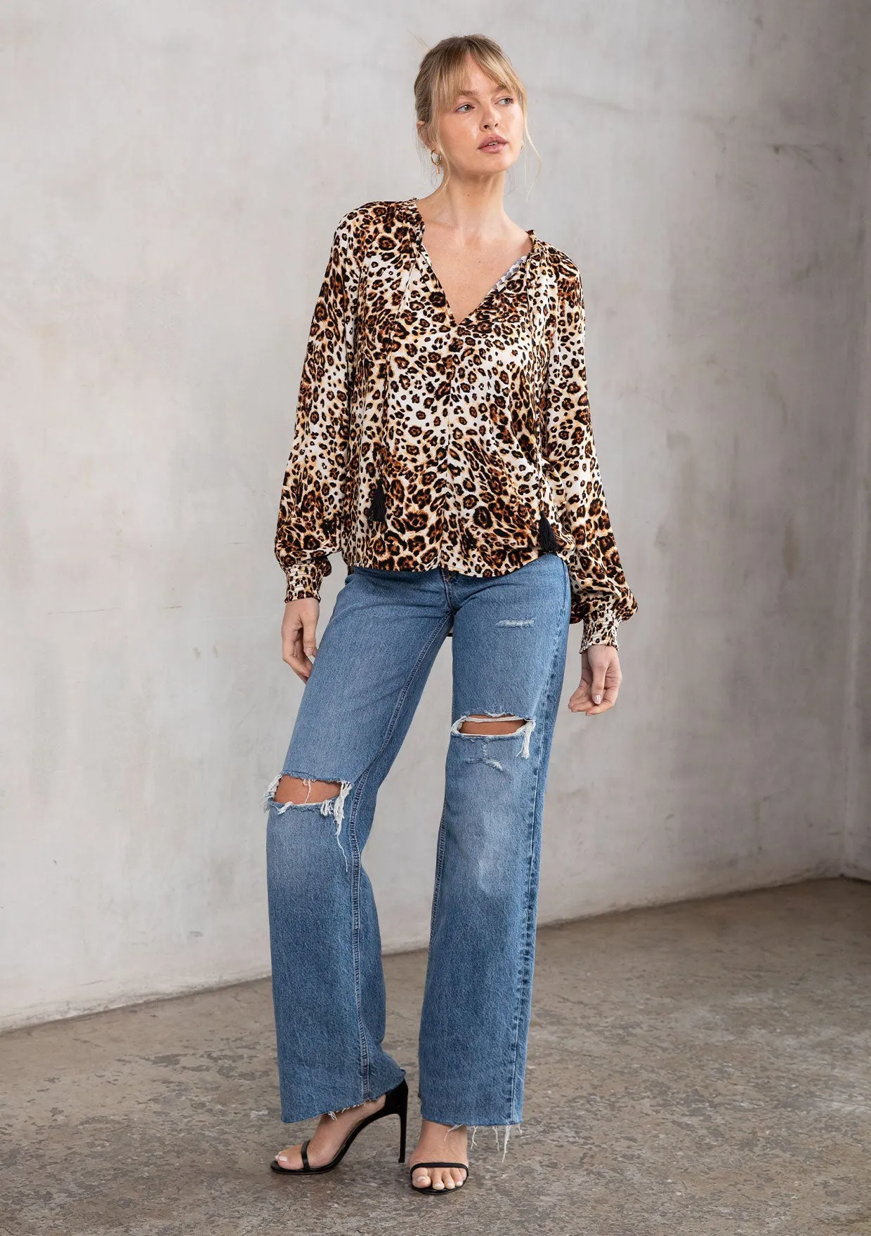 Chic Leopard Print Long Sleeve Peasant Top