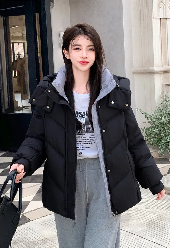 Easy-to-Clean Quilted Puffer Jacket with Zip-up Style