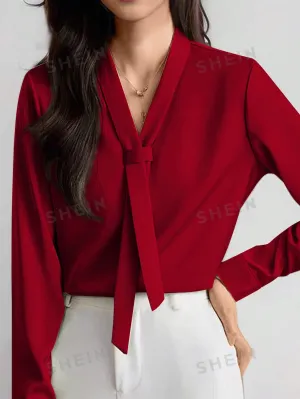Essnce Ladies' Solid Color Simple Daily V-Neck Long Sleeve Shirt