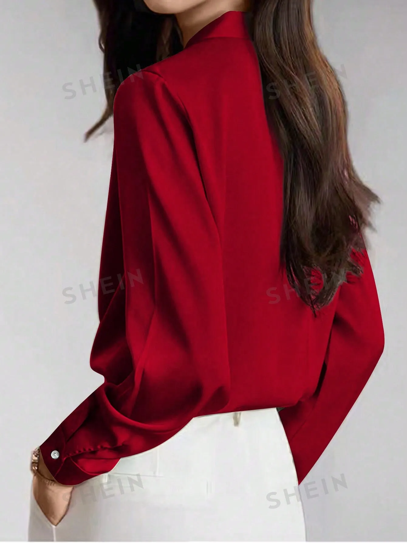 Essnce Ladies' Solid Color Simple Daily V-Neck Long Sleeve Shirt