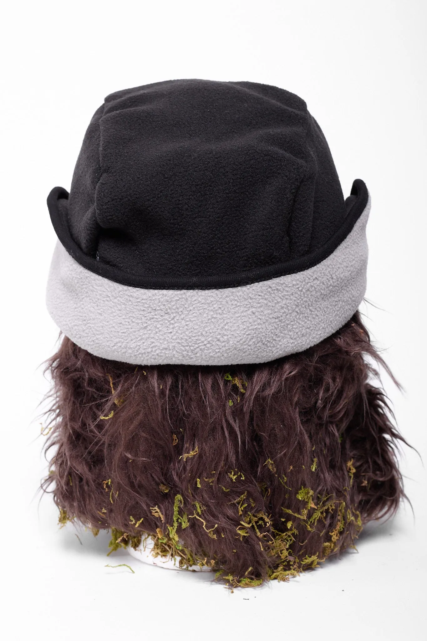 Fleece Mountain Hat in Black/Grey