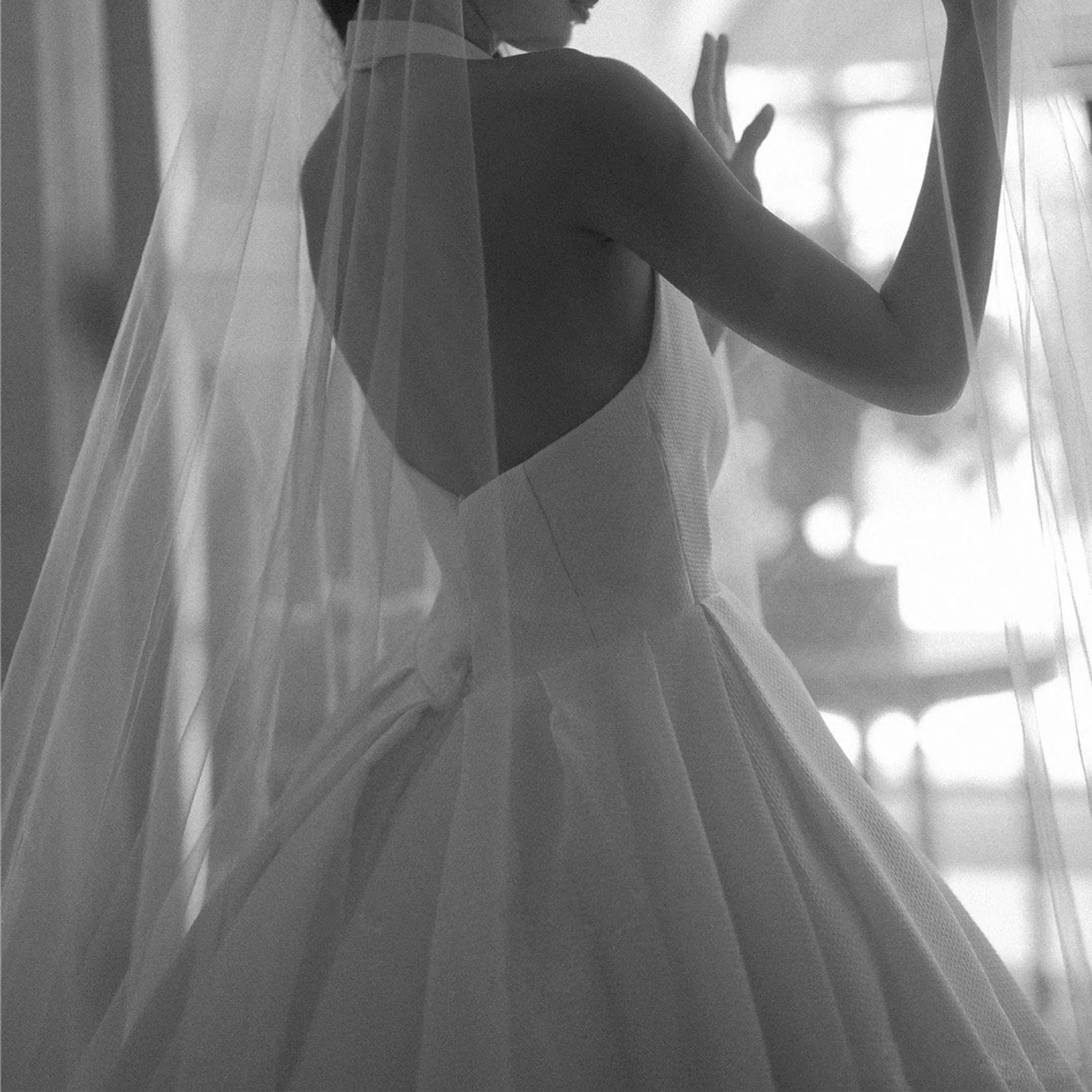 Halter Wedding Dresses High Neck Bridal Gowns with Backless