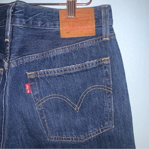 Levi’s 501 high rise Cropped Straight size 30