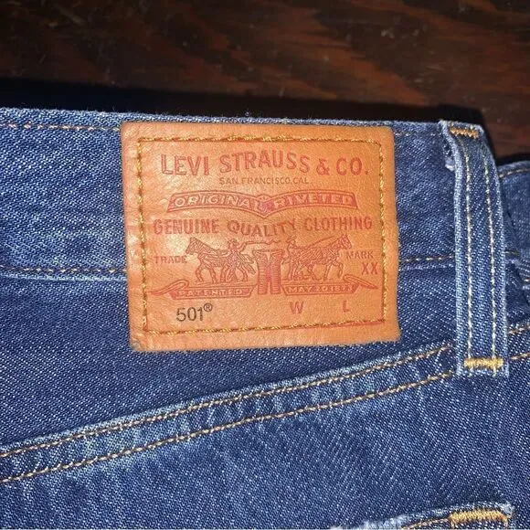 Levi’s 501 high rise Cropped Straight size 30