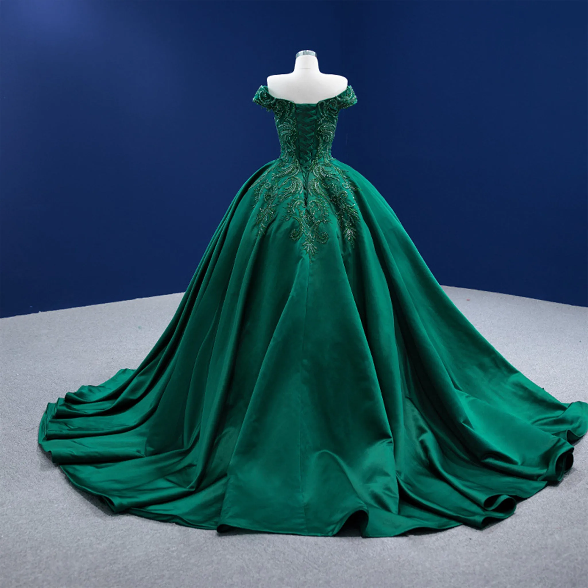 Off The Shoulder V-neck Ball Gown Lace Applique Quinceanera Dress