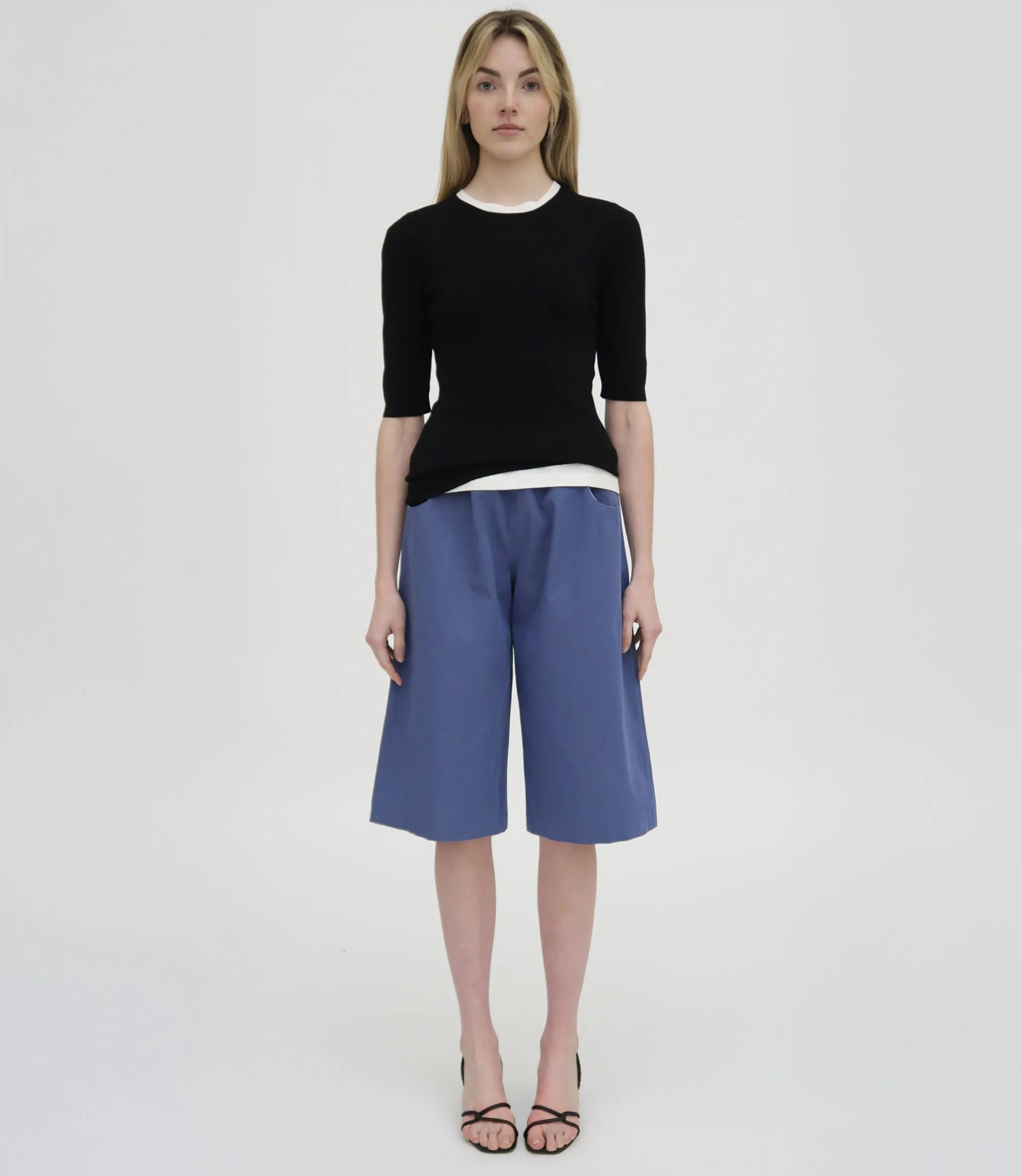 RIBBED CROPPED SLEEVE SWEATER