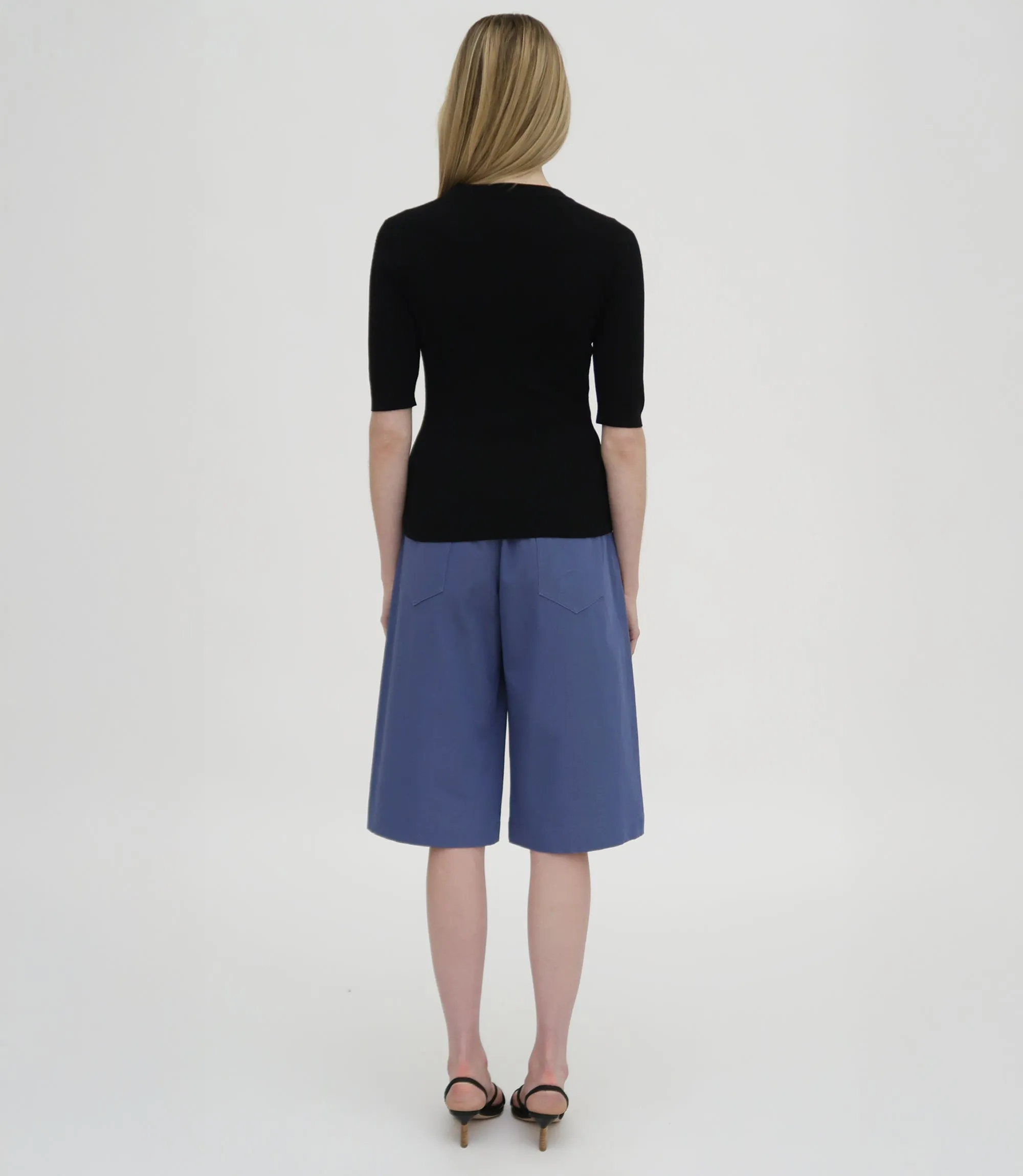RIBBED CROPPED SLEEVE SWEATER