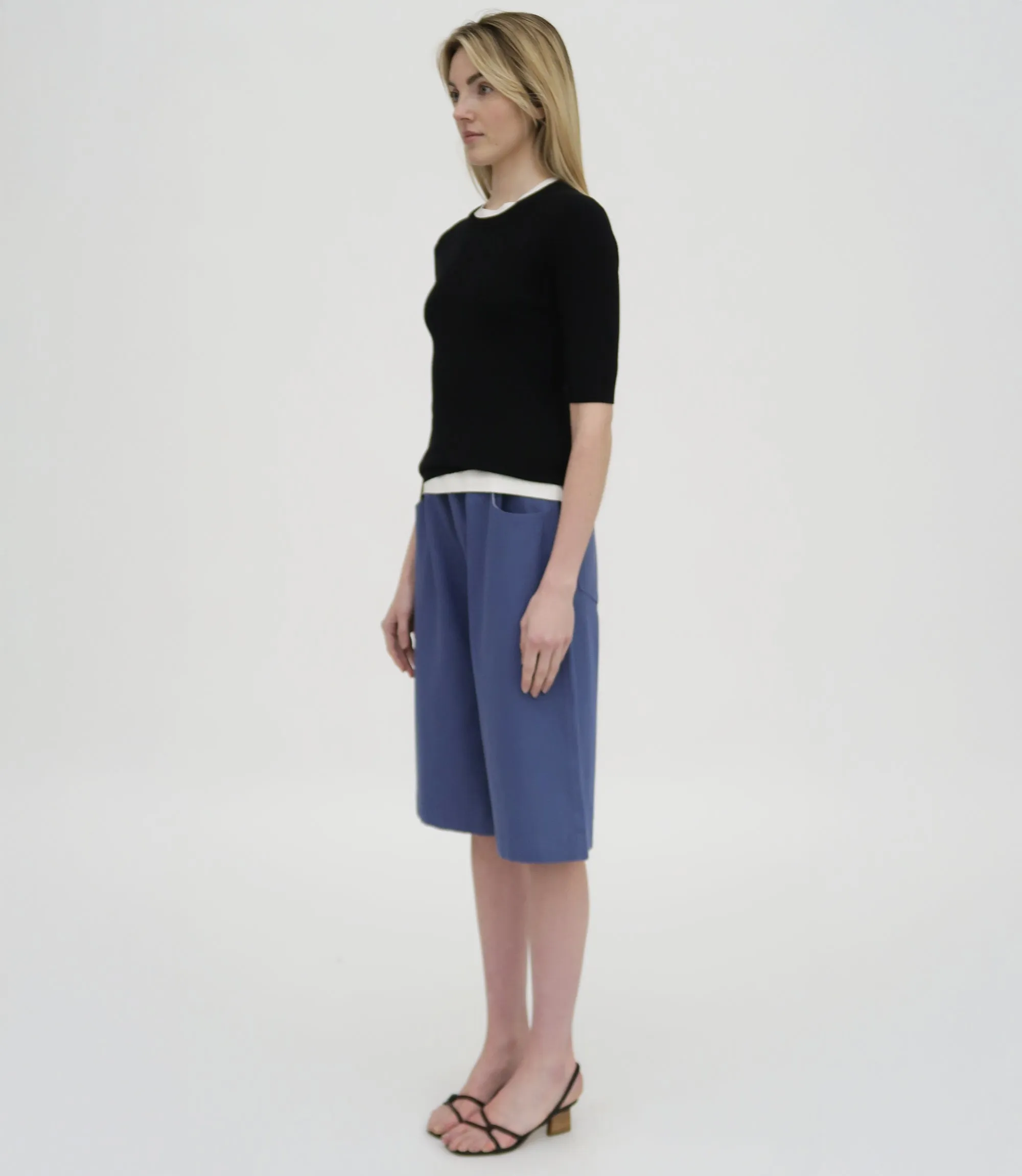 RIBBED CROPPED SLEEVE SWEATER