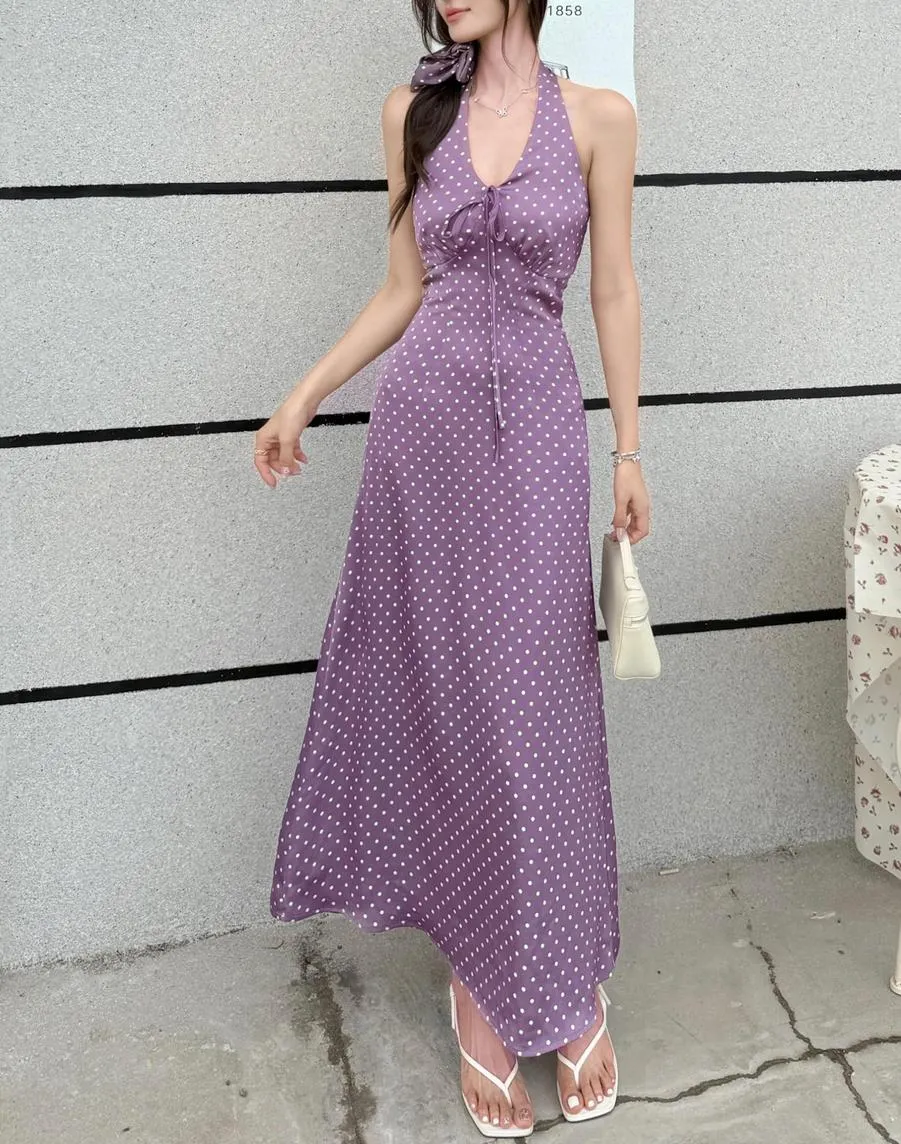 Stylish Women's Halterneck Dress in Floral Print for Your Holiday