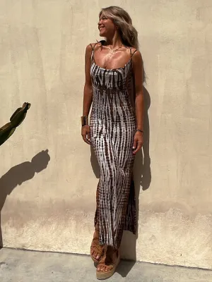 Tie-Dye Maxi Dress with Halter Neckline and Side Slit