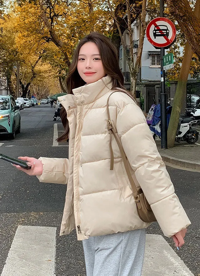 Women's Quilted Puffer Jacket with In-Seam Pockets for Warmth